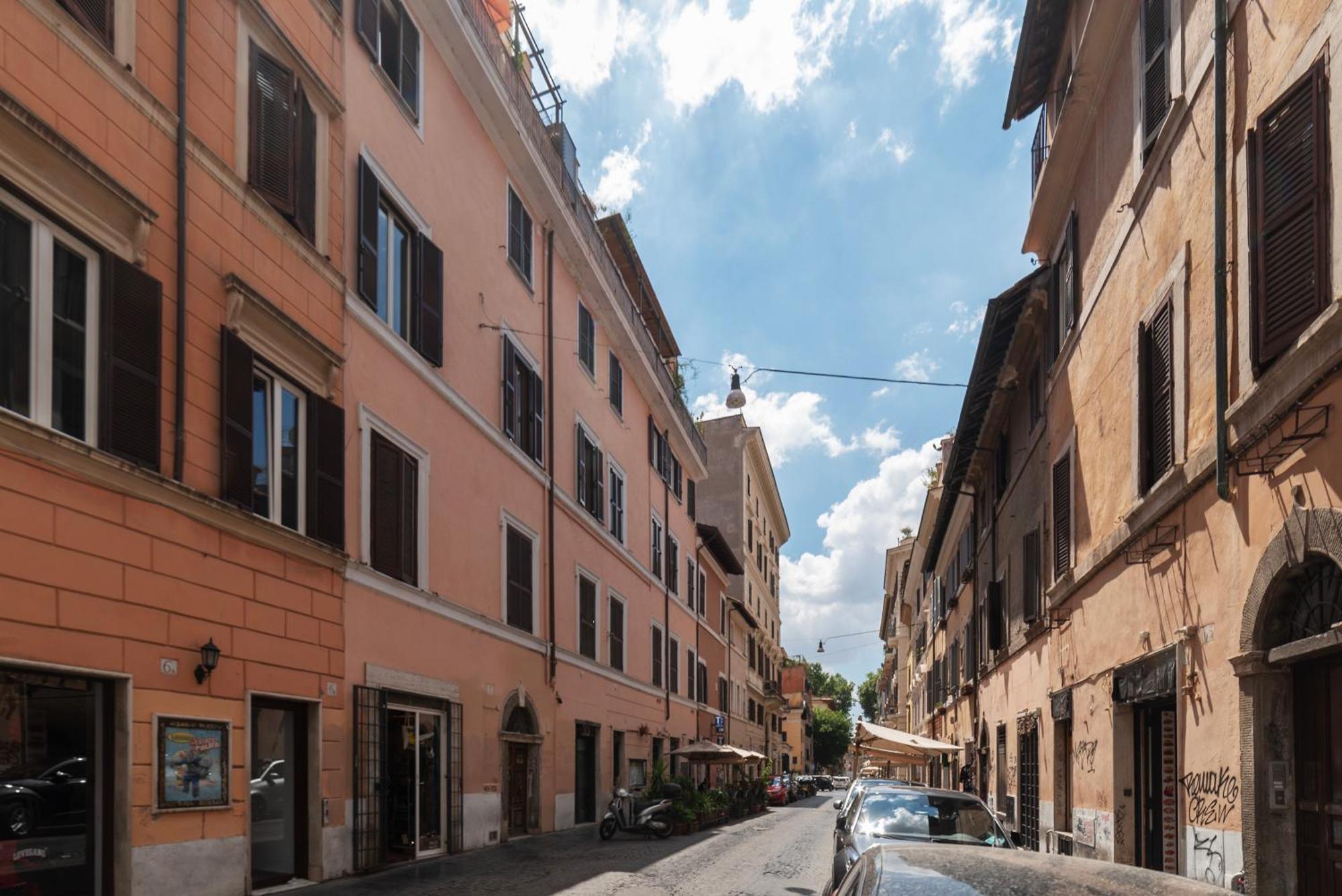 Cozy Apartment In Trastevere Rome Exterior photo